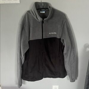 Columbia Two-Tone Fleece Sweater in Gray and Black Size Medium